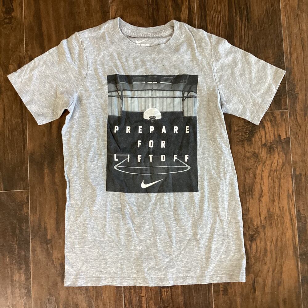 Nike Liftoff Tee